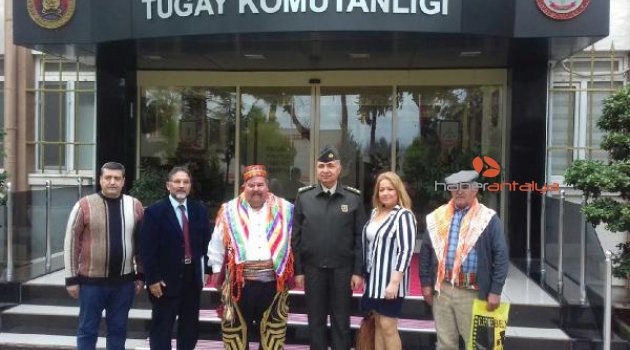 Yörüklerden komutana ziyaret