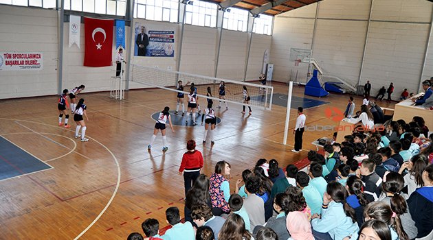 YÜKSELİŞ'İN KIZLARI KAZANDI