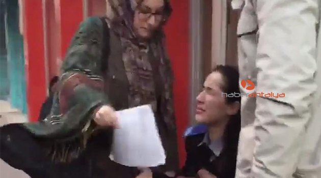 Yüzüne sıvı madde atılan özel güvenlikçi: Kadın olarak sokağa yalnız çıkamayacak mıyız?