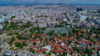 Antalya'da 5 yılda satılan her 6 konuttan 1'ini yabancı aldı