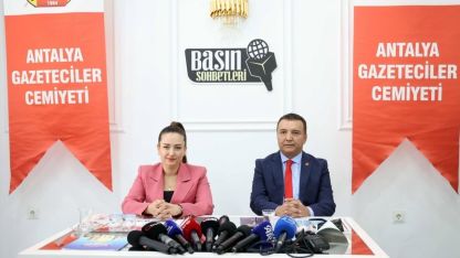 ABB Başkan Vekili Özdemir: Muhittin başkan günden güne kilo veriyor, bağışıklığı düşüyor