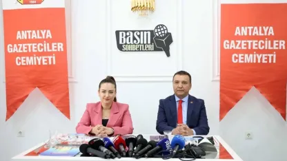 ABB Başkan Vekili Özdemir: Muhittin başkan günden güne kilo veriyor, bağışıklığı düşüyor