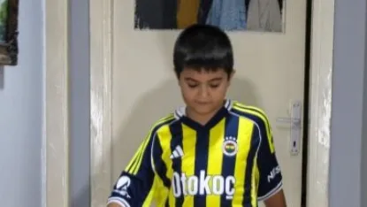 Muhabbet kuşunun peşinden 6'ncı kattan düşen Burak'a yardım eli uzatıldı / Video eklendi