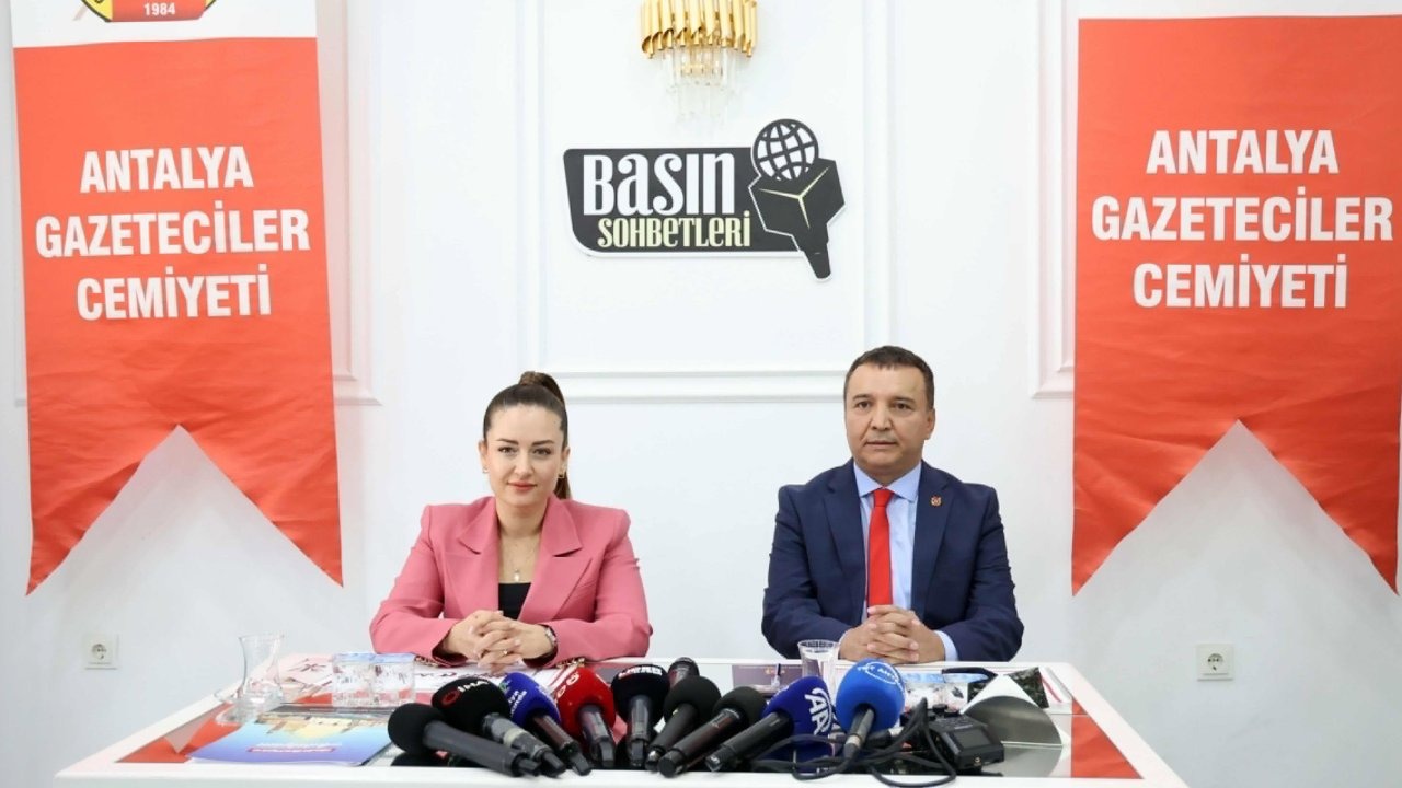 ABB Başkan Vekili Özdemir: Muhittin başkan günden güne kilo veriyor, bağışıklığı düşüyor