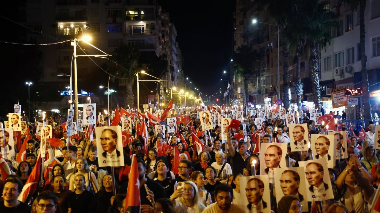Antalya'da Cumhuriyet coşkusu