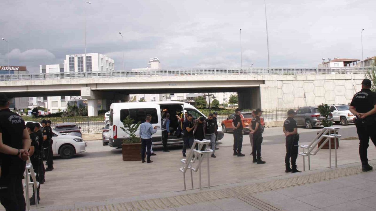 Antalya’da iki kişinin öldüğü silahlı kavgaya ilişkin 6 tutuklama