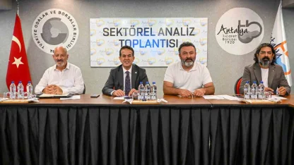 Antalya’da kesme çiçek sektörünün sorunları masaya yatırıldı