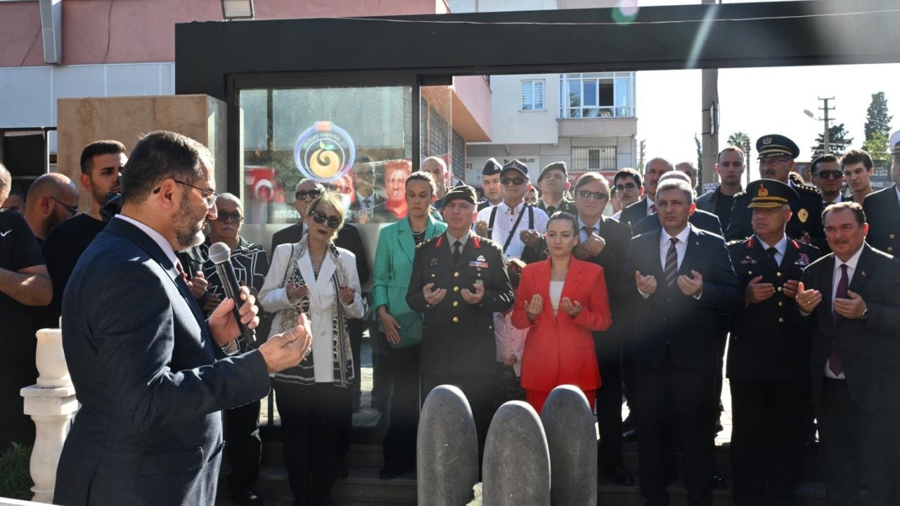 Antalya’nın kahramanı Mustafa Ertuğrul Aker’in anıt mezarı törenle açıldı