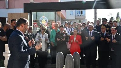 Antalya’nın kahramanı Mustafa Ertuğrul Aker’in anıt mezarı törenle açıldı