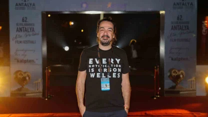 Dünyanın ilk yapay zeka belgeseli "post truth" Altın Portakal’da seyirciyle buluştu