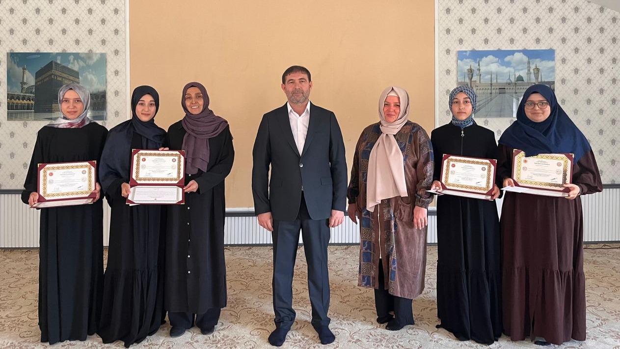 Hafızlara belgeleri takdim edildi