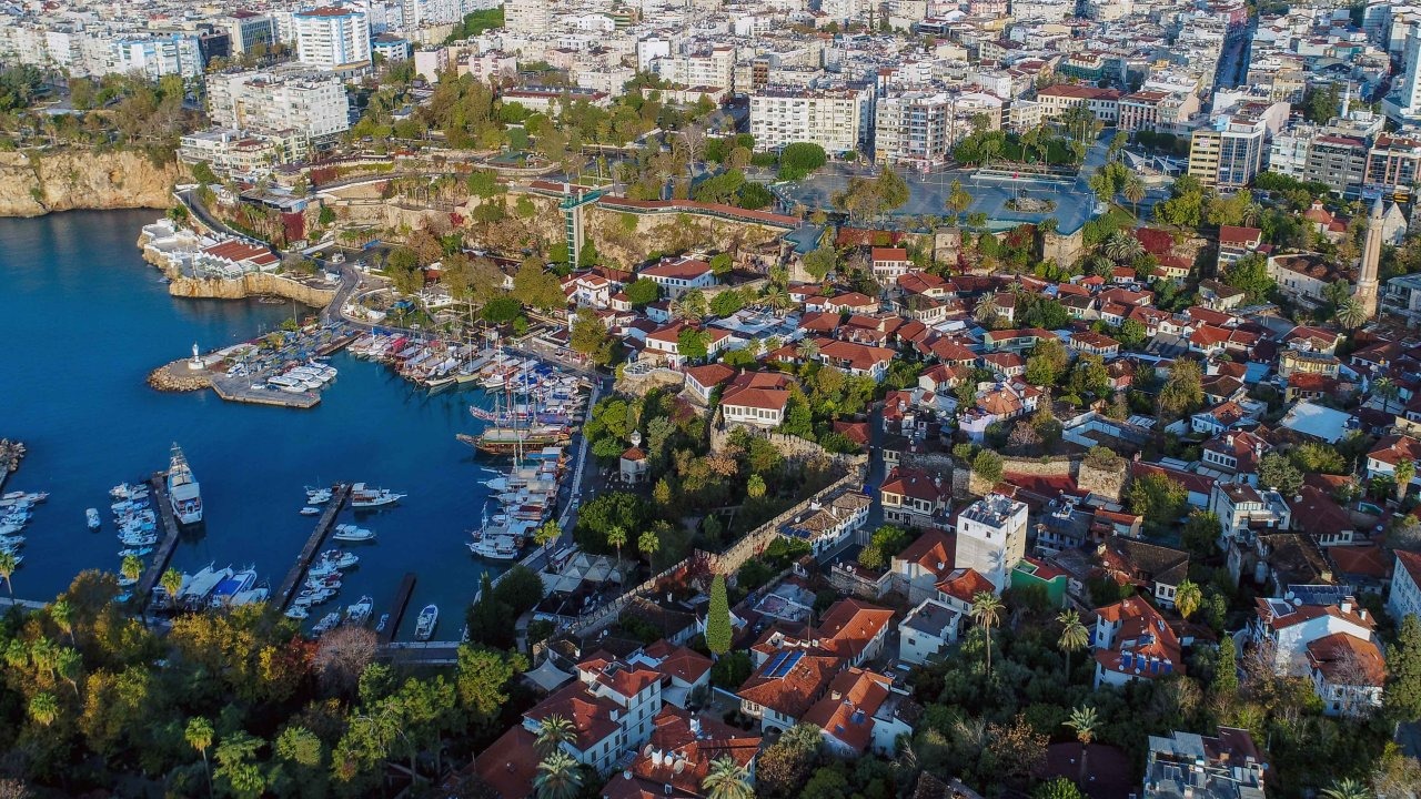 Kaleiçi’ni sporla keşfedecekler