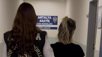 Kuyumcuya sahte altın satmaya çalışan kadın tutuklandı