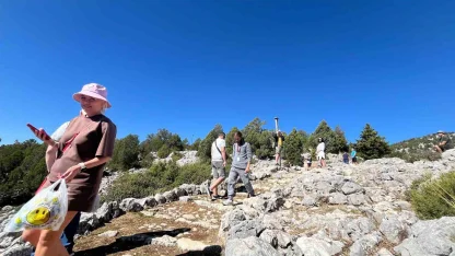 Litvanyalı turistler tarihi köye hayran kaldı