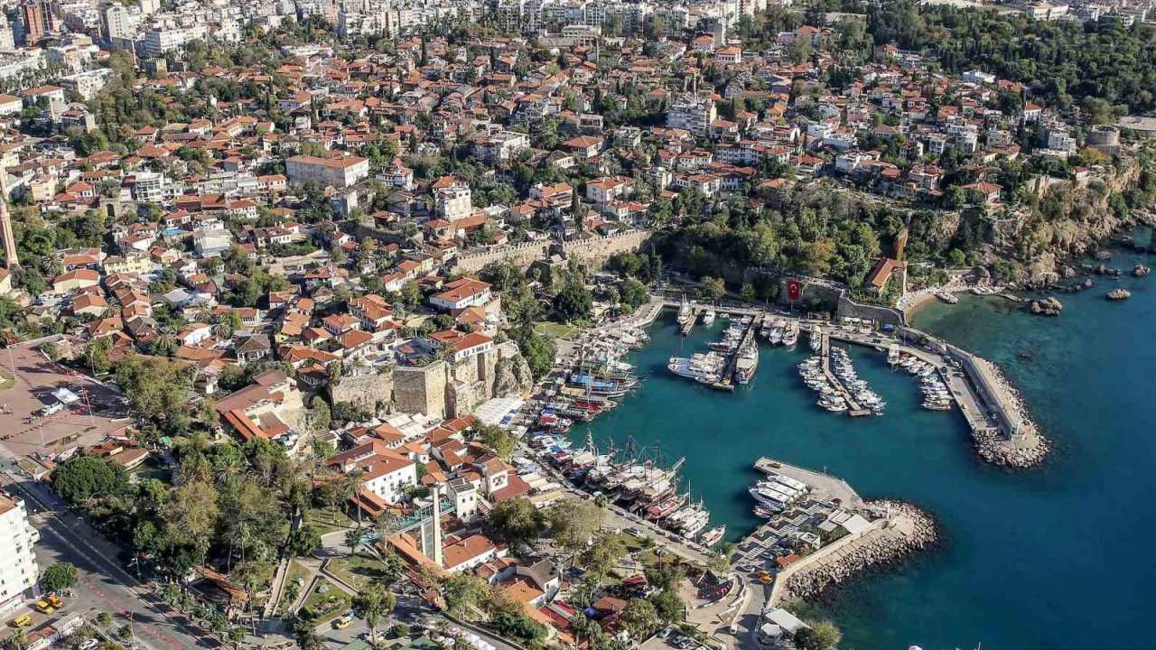 Tarihi Kaleiçi sokakları spora açılıyor