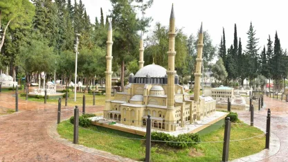 Türkiye’nin 81 ilindeki mimari eserler minyatürleriyle sergileniyor