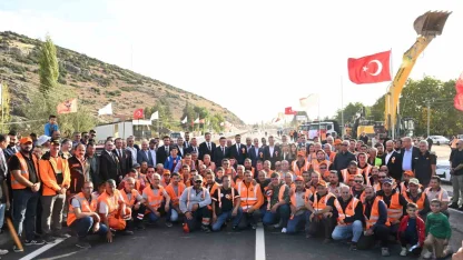 Ulaştırma ve Altyapı Bakanı Uraloğlu: "Tarım, ticaret ve turizme can suyu olacak"