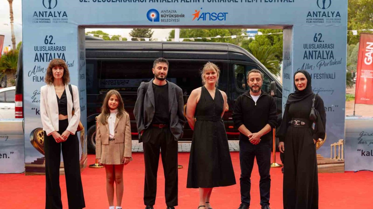 Ulusal Yarışmanın iki finalisti Antalya’da seyirciyle buluştu