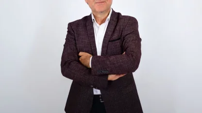 Yazar Sinan Meydan Antalyalılarla buluşuyor