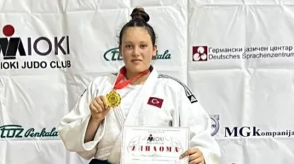 Efsa Ceylin Göl'den altın madalya