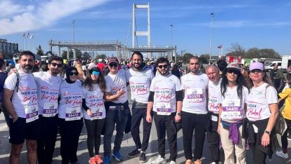 Görme engelli bireyler tandem bisiklete erişsin diye koştular