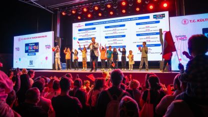Festival heyecanı Antalya'nın her köşesinde