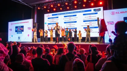 Festival heyecanı Antalya'nın her köşesinde