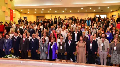 Akdeniz Üniversitesi öğretim üyesi Prof. Dr. Mehmet Ali Eroğlu’na, Türk kültür ve sanatına katkı ödülü