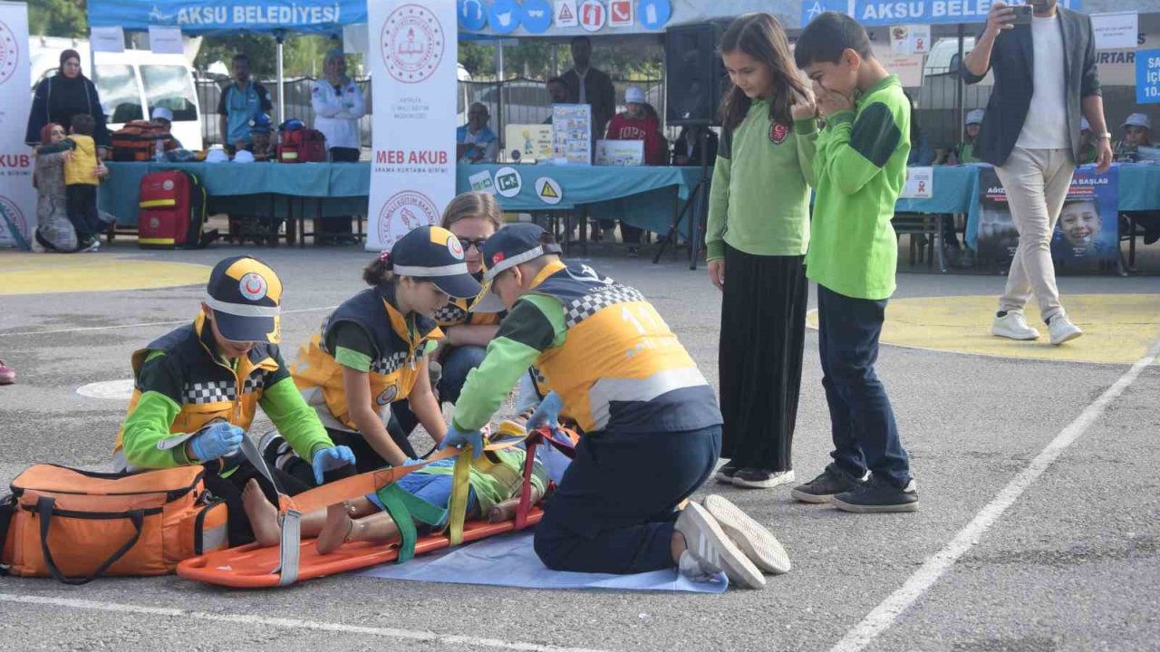 Aksu’da "Sağlıklı Çocuk, Sağlıklı Gelecek" programı ilgi gördü
