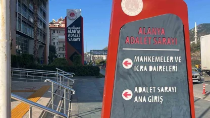 Alanya’da sokakta kadına saldırıda bulunan şahıs adliyeye sevk edildi