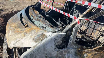 Alev alev yanan mutfak tüpü yüklü kamyonet küle döndü