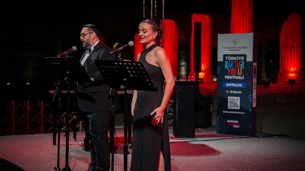 Antalya kültürle nefes alıyor, sanatla parlıyor
