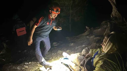 Antalya’da dağlık alanda mahsur kalan Ukraynalı kadın kurtarıldı