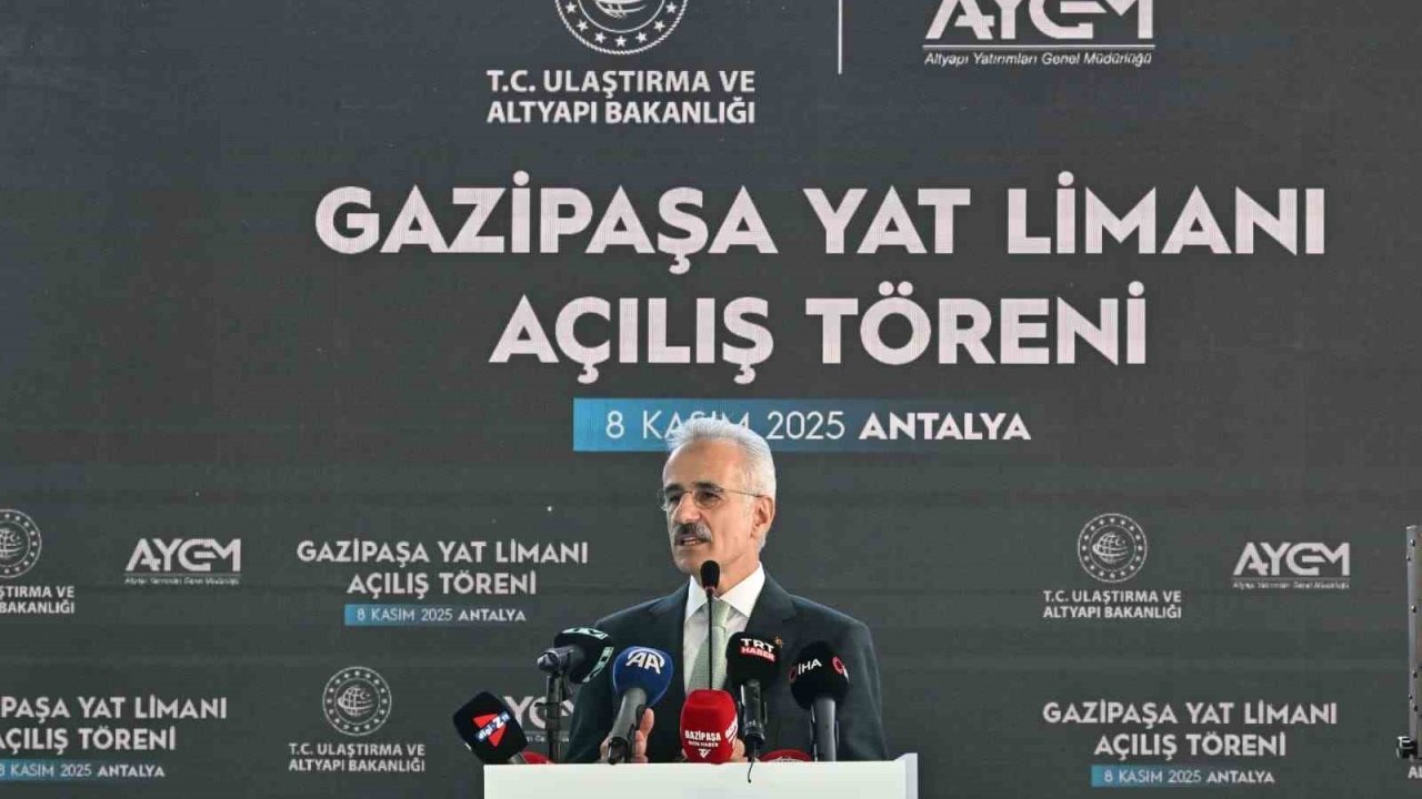 Bakan Uraloğlu: &quot;Antalya-Mersin Bölünmüş Yol Projesinde 440 kilometrenin 400 kilometresini bitirdik&quot;