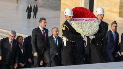 CHP heyeti Anıtkabir'i ziyaret etti