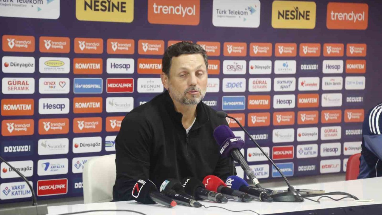 Erol Bulut: &quot;Çok fazla bireysel hata yaptık, futbol bunu affetmez&quot;