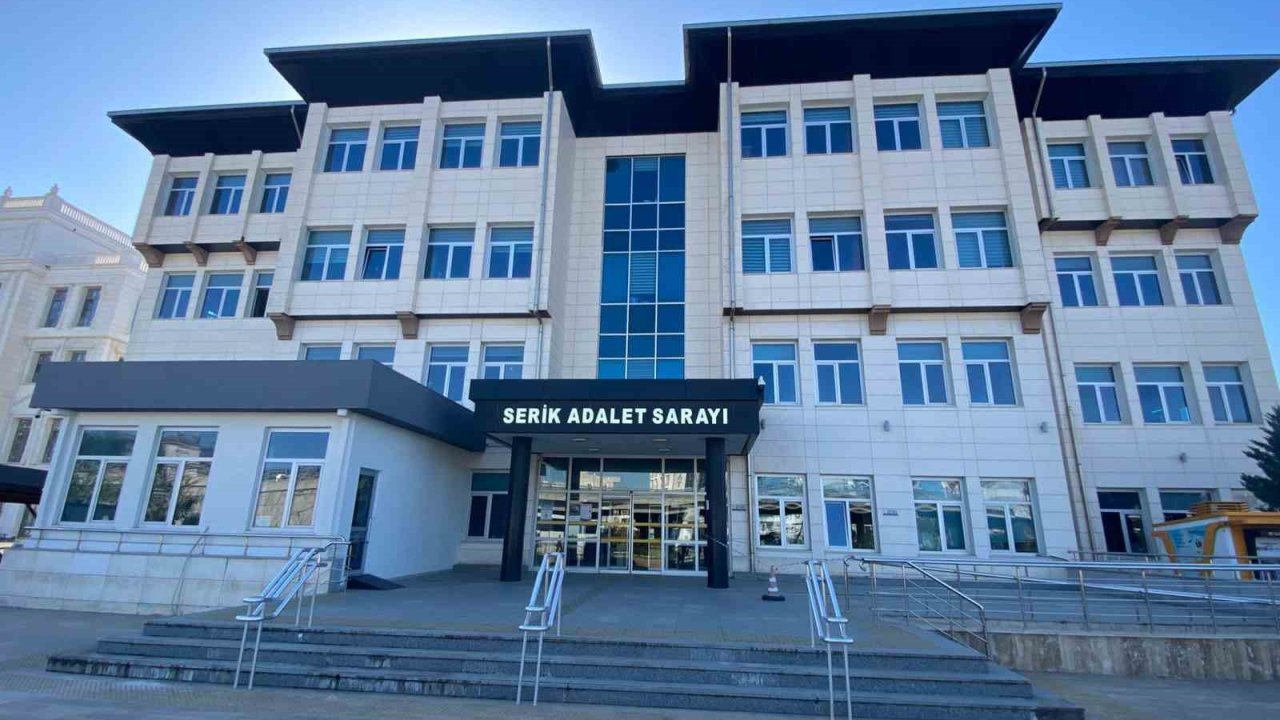 Eski CHP ilçe başkanı ve DSİ 13. Bölge Müdür Yardımcısı &quot;rüşvet&quot; soruşturmasında tutuklandı