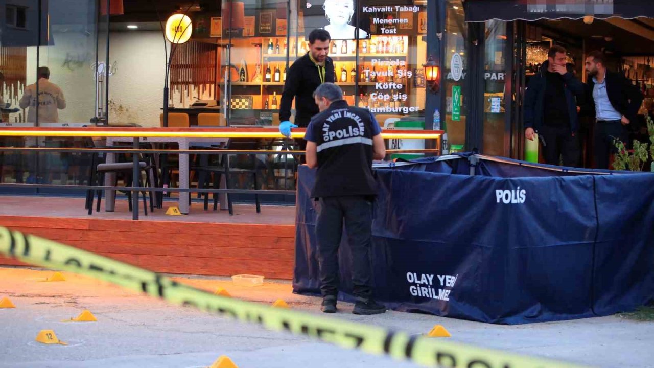 Husumeti bitirmek için bir araya gelen akrabaların tartışması cinayetle bitti