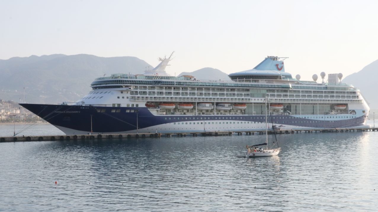 İngiliz turistler kruvaziyerle Alanya&#039;da