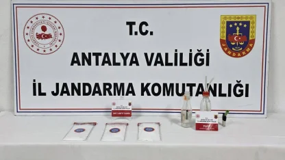Jandarma uyuşturucu operasyonunda 1 kilo 210 gram uyuşturucu madde ele geçirildi
