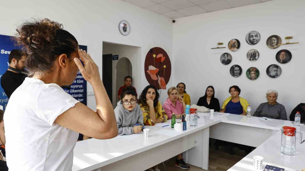 Kadın Danışma Merkezi’nde ’İşaret Dili Eğitimi’