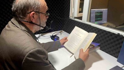 Muratpaşa’da yazar ve şairler gönüllü okuyucu oldu