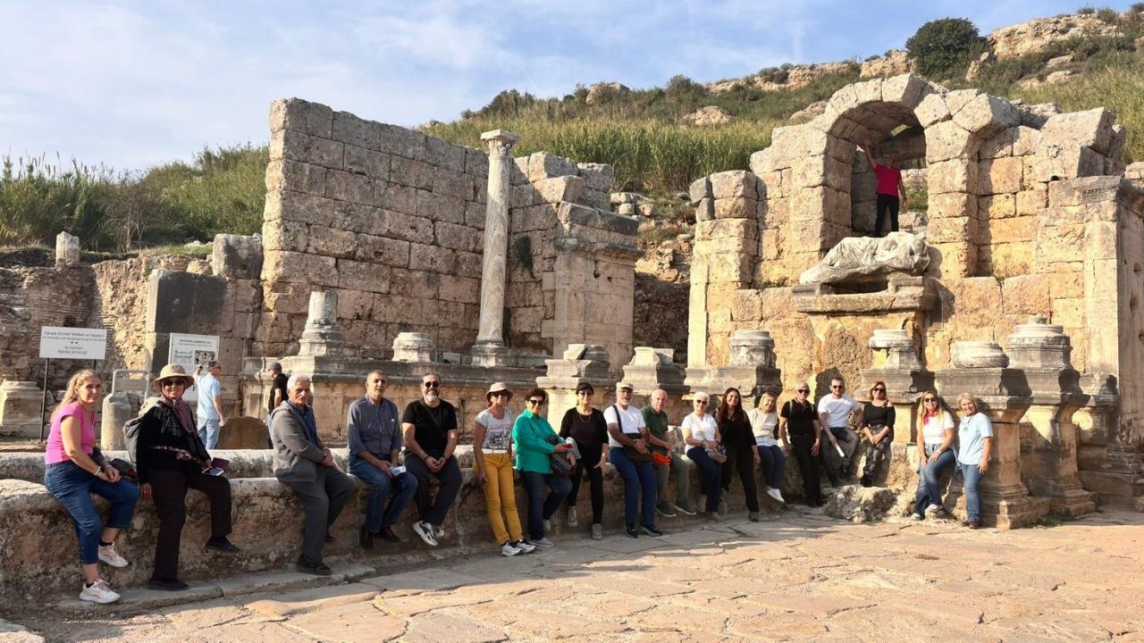 Perge&#039;de &#039;Öğrenmenin yaşı yoktur&#039; gezisi