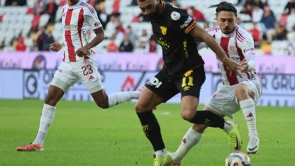 Trendyol Süper Lig: Antalyaspor: 1 - Göztepe: 0 (İlk yarı)