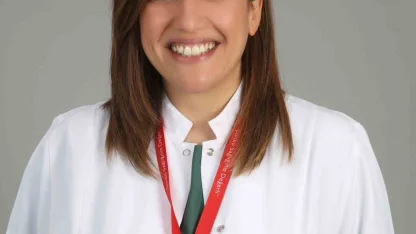 Uzm. Dr. Özden Yener Çakmak: "Kronik baş ağrısından sinir blokajı tedavisiyle tamamen kurtulabilirsiniz"