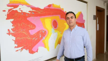 Prof. Dr. Özçelik: Akdeniz'deki faylar bilinmiyor