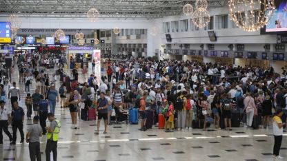 Antalya Havalimanı'nda 'kasım' trafiği; 1,7 milyon yolcuya hizmet verildi