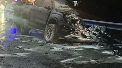 Kamyonet ile TIR çarpıştı: 2 yaralı