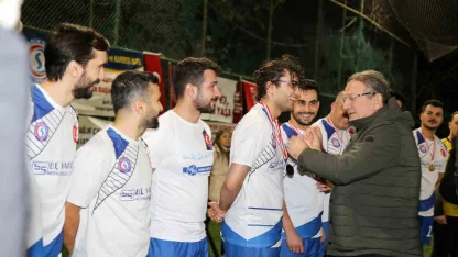 Antalya Sağlıkspor, 24. Geleneksel Futbol Turnuvası’nın şampiyonu oldu