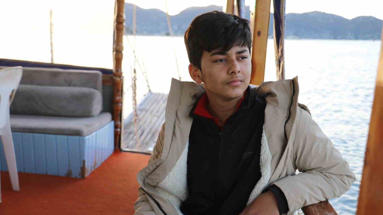 Antalya’dan eğitime yelken açan tekne, bir çocuğun hayallerini taşıyor